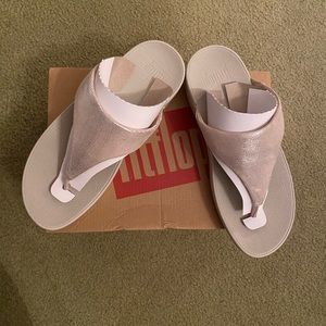 Womens Fit Flop "Lulu" Shimmer Check Thong Sandal US 8 - BRAND NEW!